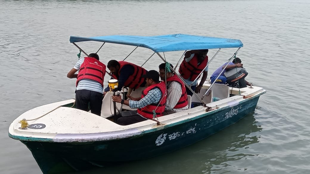Sonar bathymetry survey vessel